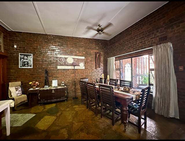 4 BEDROOM HOUSE FOR SALE IN MEER EN SEE
